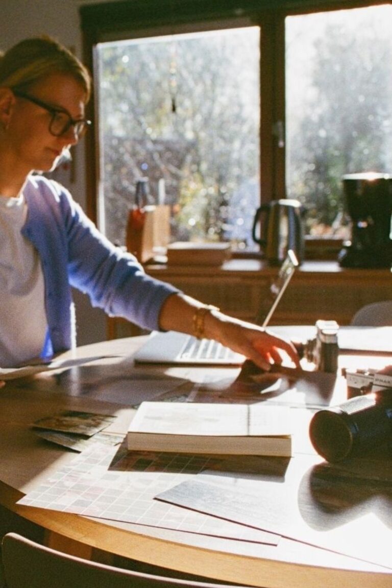 Lenka de Hoogh - Visual Identity Strategist & Branding Fotograaf